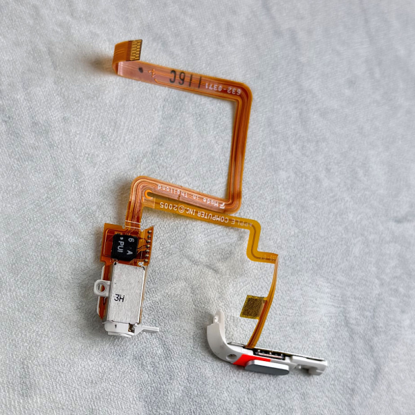 Audio Headphone Jack & Hold Switch, White for iPod 5th/5.5th Generation