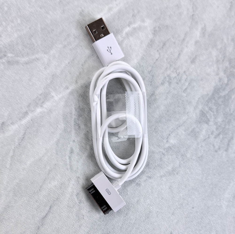 30-Pin to USB Data Sync, Charging Cable for iPod 5th/5.5th Generation - Image 1