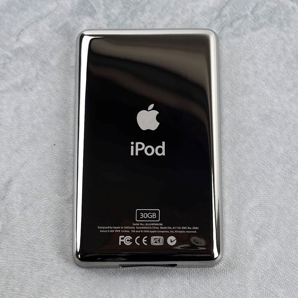 30GB Thin Silver Backplate for iPod 5th/5.5th Generation - Image 1