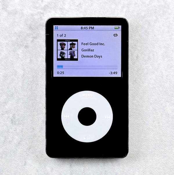 iPod 5th Generation 30GB, 650mAh, Black, White Click Wheel